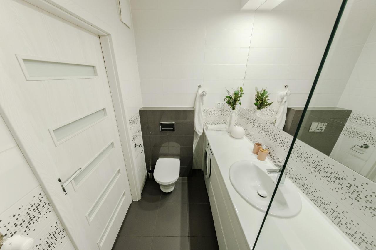 Studio Wola Apartament Kasprzaka - Wifi + Smart Tv Warsaw Exterior photo